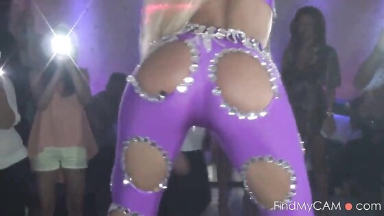 Loredana Chivu sexy dancing club