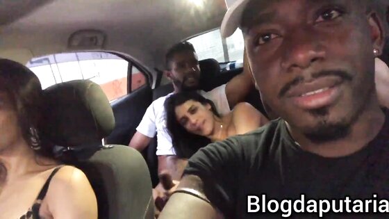 VM 04 - Couple invents to fuck inside the car and ended up giving shit