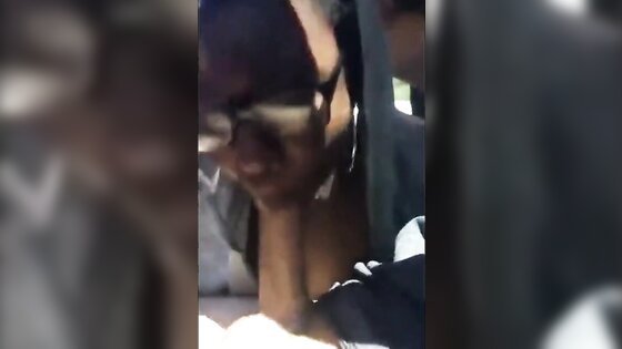 Black girl suck her white boyfriend in car