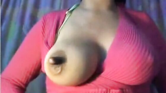 MILF Big Breasts Nipples