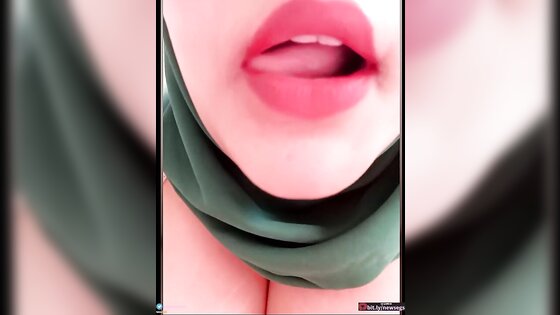 Humongous Tittied Arab Pussy Play