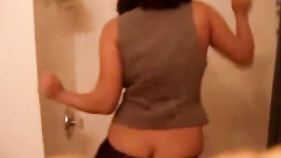 GORGEOUS LATINA DANCE AND STRIPS