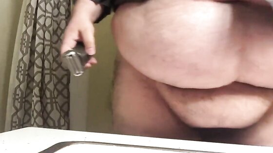 superchub ,pee and shave