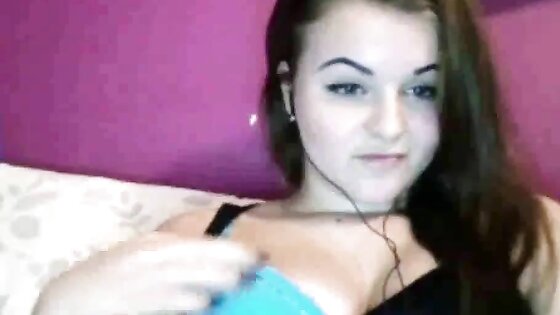 Nice Young Girl Show Tits