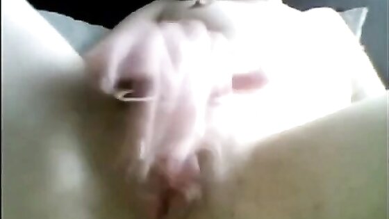 great zooming pussy play on cam