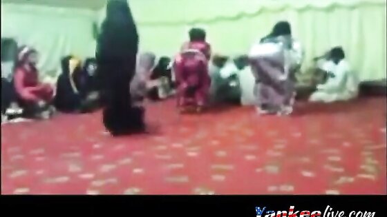 Omg! Thick Arab Women Twerking! (MUST WATCH)