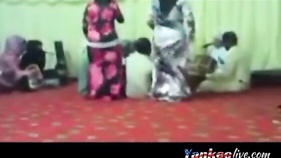 Omg! Thick Arab Women Twerking! (MUST WATCH)