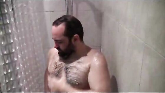 Amateur Daddies: Hairy Bears Gone Wild