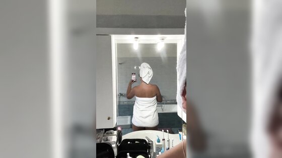 Naughty Wife Drop Her Towel To Show Her Slimwaist and Big Ass