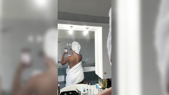 Naughty Wife Drop Her Towel To Show Her Slimwaist and Big Ass