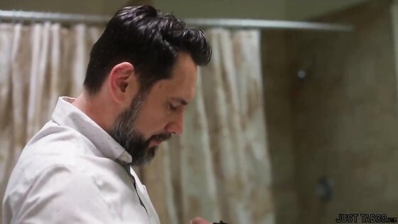 Just let me ass fuck your big booty!