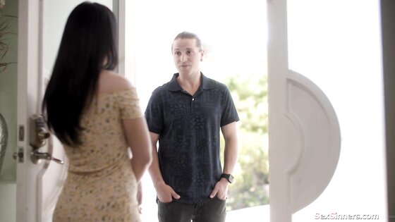 Lonely housewife wants to be fucked hard