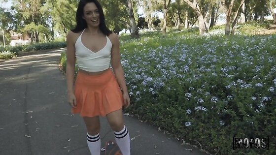 Shaved Skate Teen Fucked