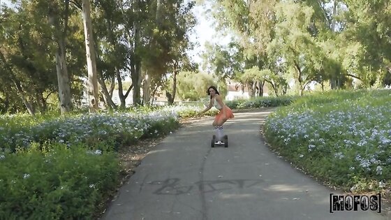 Shaved Skate Teen Fucked