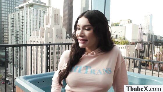 American big cock bareback fucks TS curly hair 2