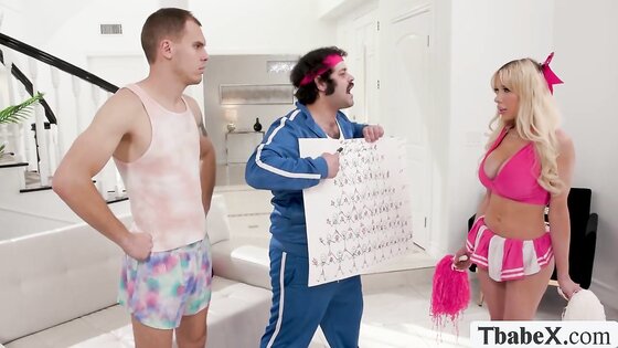 TS cheerdancer shows her talent in front of me