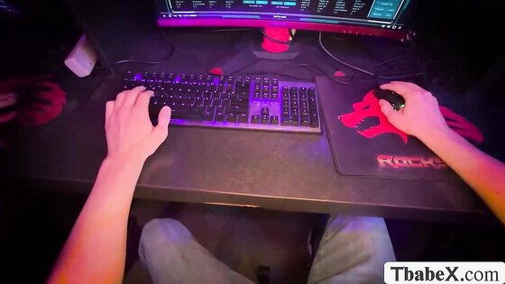 Fucking the ass of this TS gamer while playing