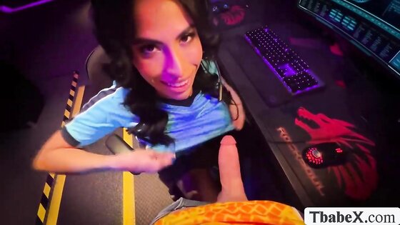 Fucking the ass of this TS gamer while playing
