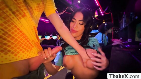 Fucking the ass of this TS gamer while playing 2