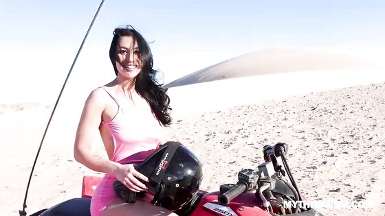 Showing amazing ass in the desert then picking up lucky dude for dick