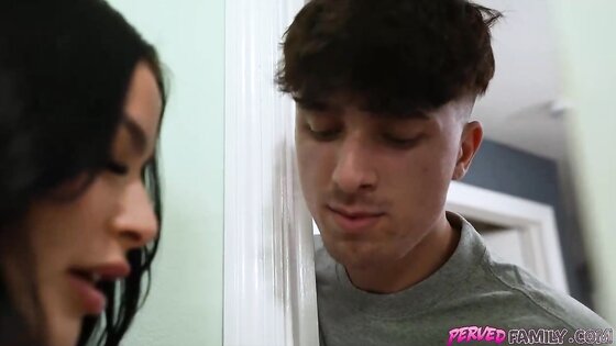 Holy fuck stepbro ur dick is REALLY BIG!