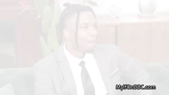 Milf faces landlord huge BBC after getting lubed up