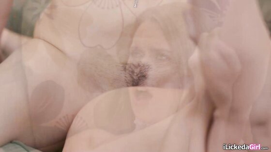 Teen 1st time doing it with lesbian bff