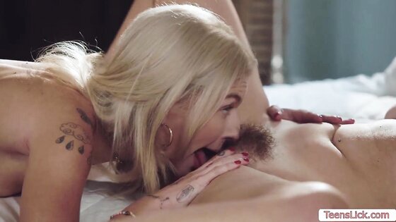 Enjoy this teen stepsisters lick each others pussy