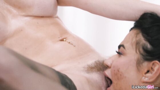 Big tit stepmom dovefucking stepdaughter