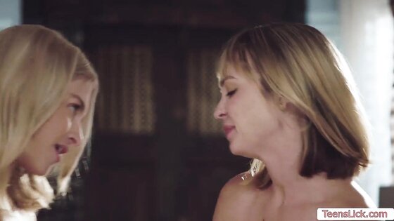 Making out with my hot and sexy stepsister