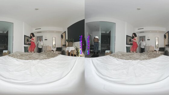 PURITYVR Naughty waiter with Elena Spano