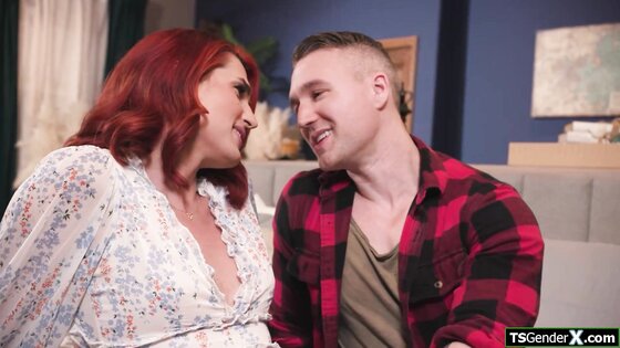 Tgirl really wants her guest to anal her