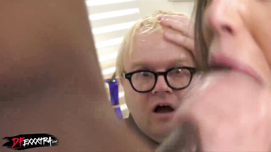 Honey, you can handle big dick!!