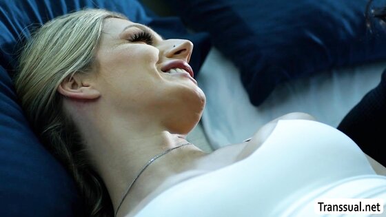 Morning sex is the best in wild fucking