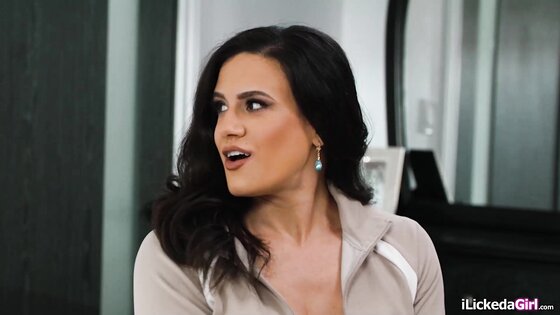 Stepmom facesitting big tit stepdaughter