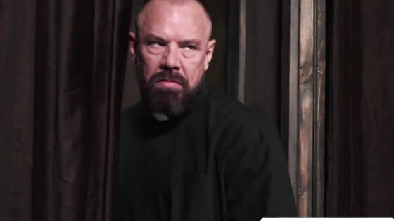 Pervert priest gets horny on AltarGays confession