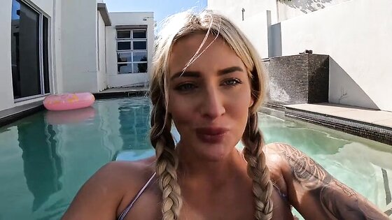 Blonde Whore Blowjob