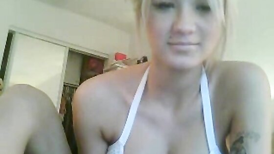 Fake tits Blonde Webcam