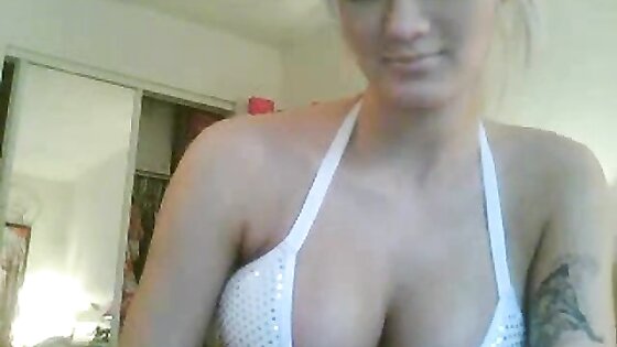 Fake tits Blonde Webcam