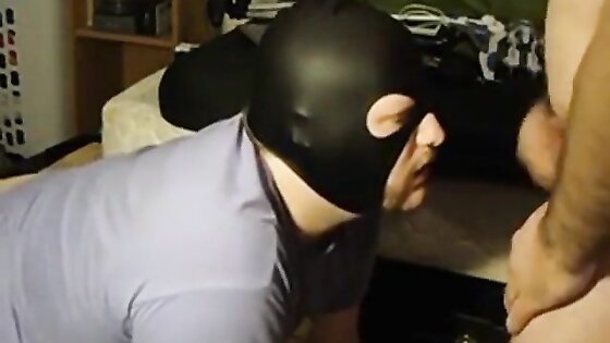 Verbal Bear Master Uses Slave BJ Huge Facial