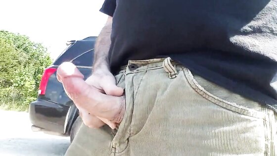 Jerking off at public boat ramp---Cum Shot