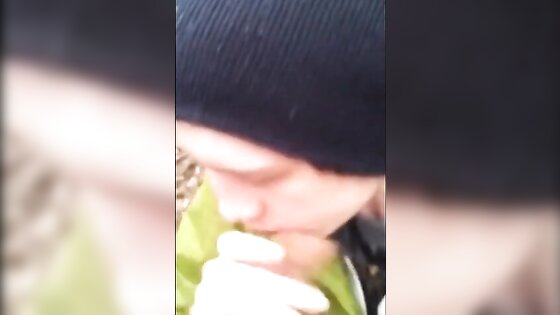 Chav outdoor blowjob