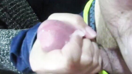 Amateur handjob cumshot