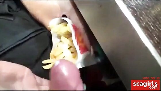 girl with long nails have a nice work in Mc Donald,s