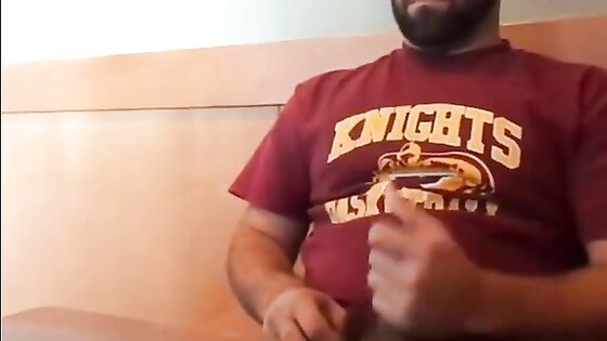 Bearded Bro Public Jerk Off in A Coffee Shop