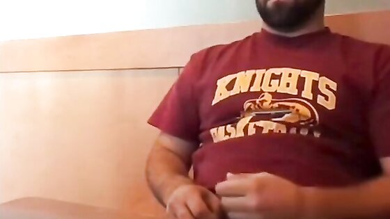 Bearded Bro Public Jerk Off in A Coffee Shop