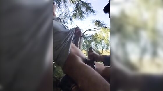 Handjob in the park with twinks