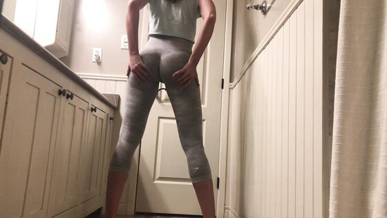 bizarropornos.com - Leggings Squat Workout Panty Poop