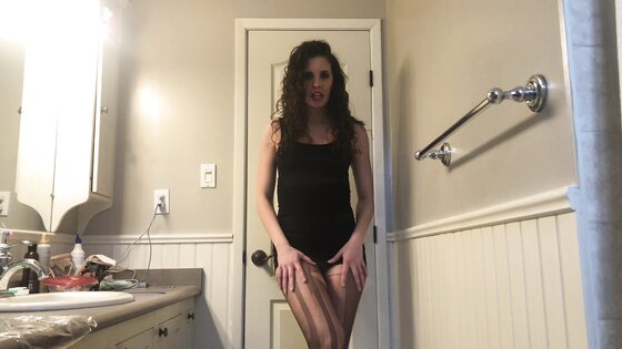 bizarropornos.com - Slutty Ripped Tights Huge Load