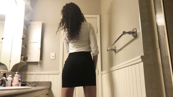 bizarropornos.com - White Blouse Long Counter Shit